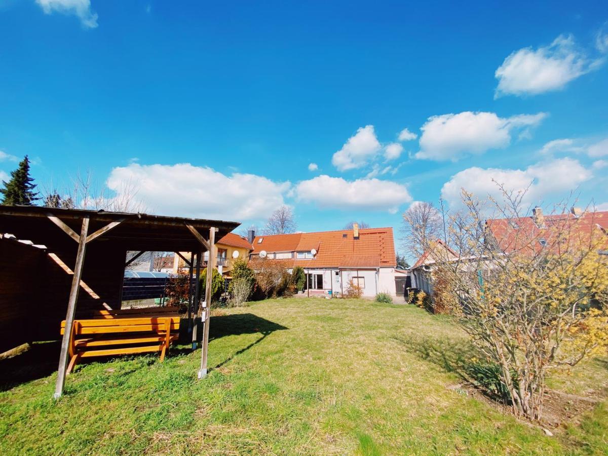 Haus Zum See Zwenkau Exterior photo